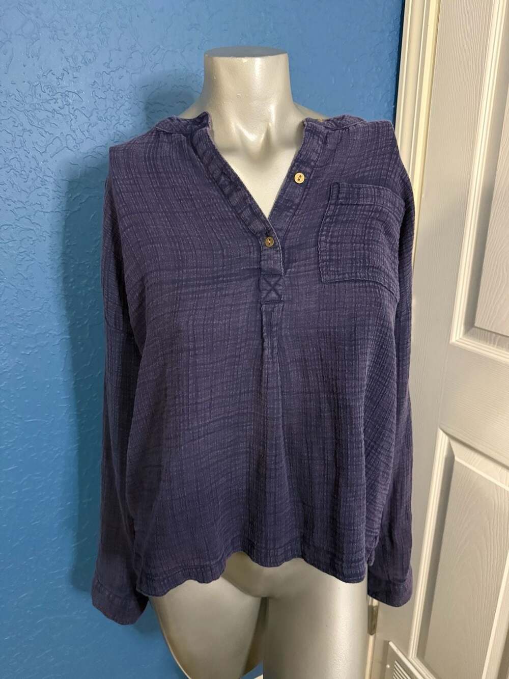 Wonderly Purple/Blue Long Sleeve Popover Henley Top